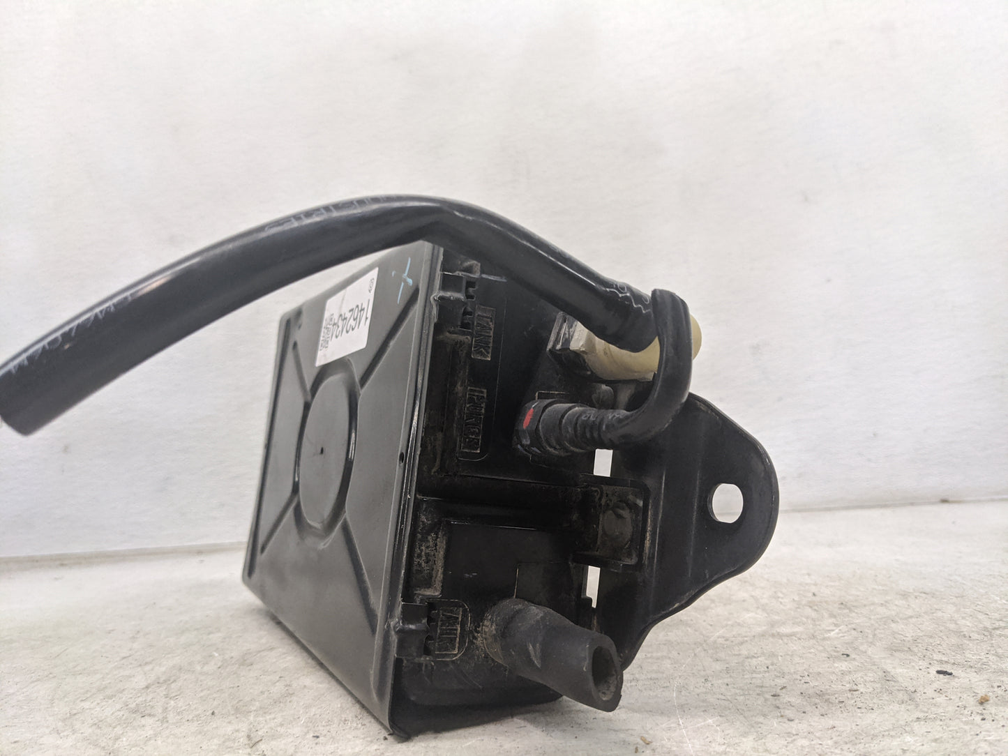 2006 Hyundai Sonata Fuel Vapor Charcoal Canister - Oemusedautoparts1.com