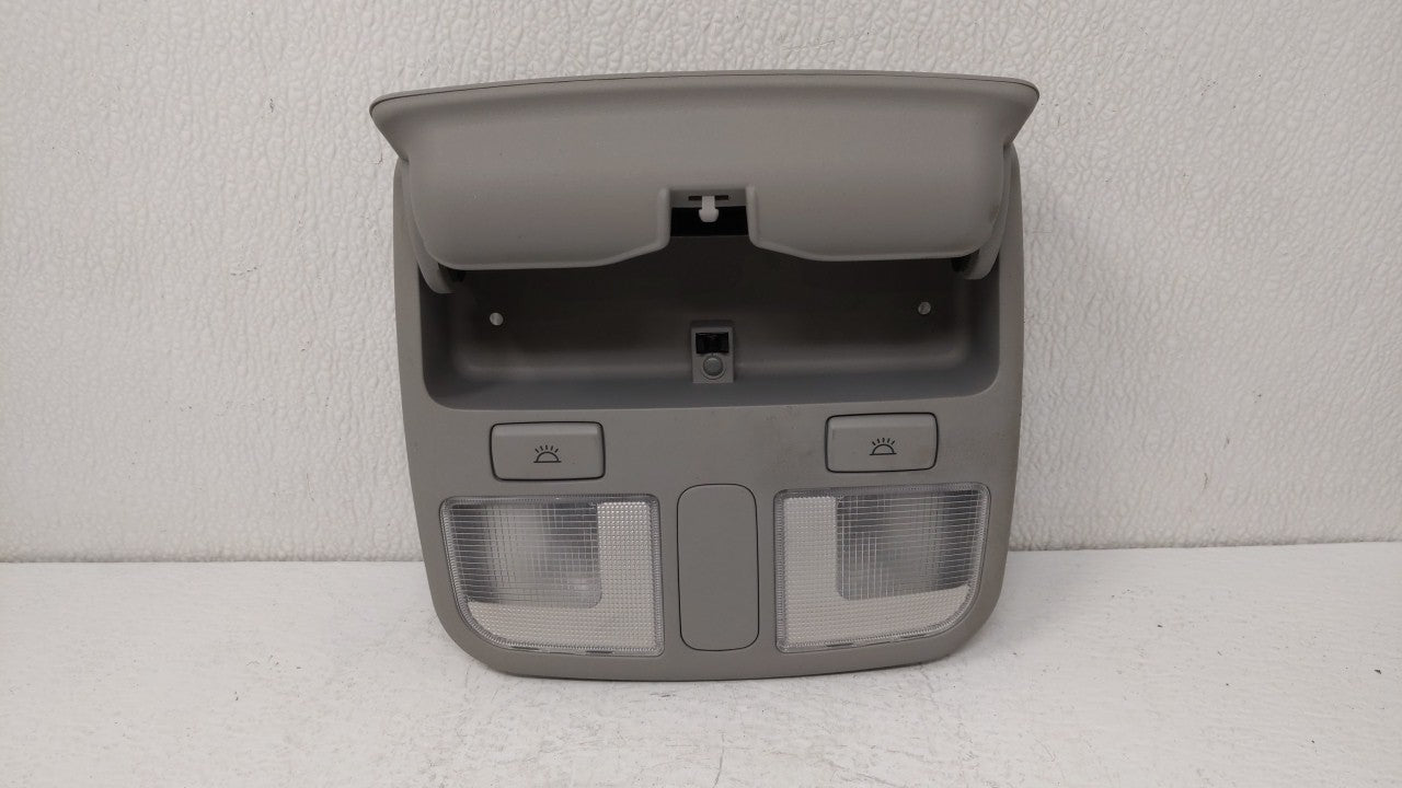 2006-2007 Hyundai Sonata Overhead Roof Console Interior Dome Light 166603 - Oemusedautoparts1.com