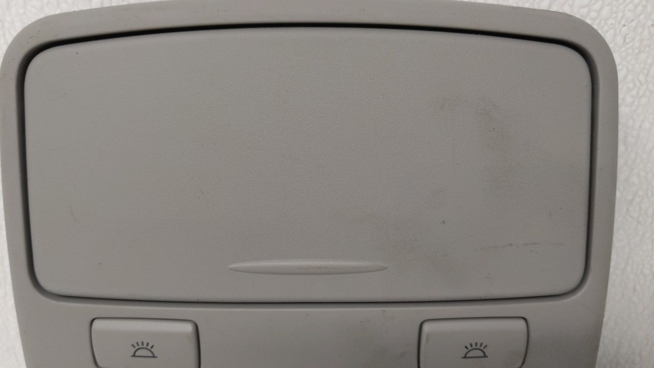 2006-2007 Hyundai Sonata Overhead Roof Console Interior Dome Light 166603 - Oemusedautoparts1.com