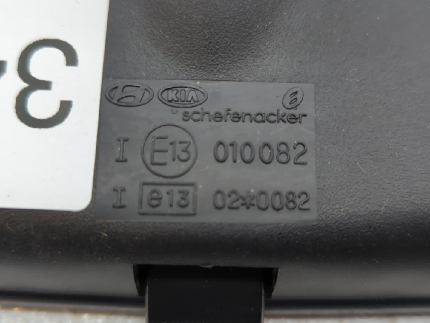 2006 Hyundai Sonata Interior Rear View Mirror Replacement OEM P/N:E13010082 E11026606 Fits OEM Used Auto Parts - Oemusedauto