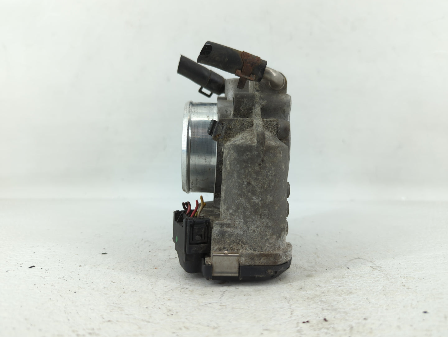 2006-2010 Hyundai Sonata Throttle Body P/N:35100-25200 Fits Fits 2006 2007 2008 2009 2010 2011 2012 2013 OEM Used Auto Parts