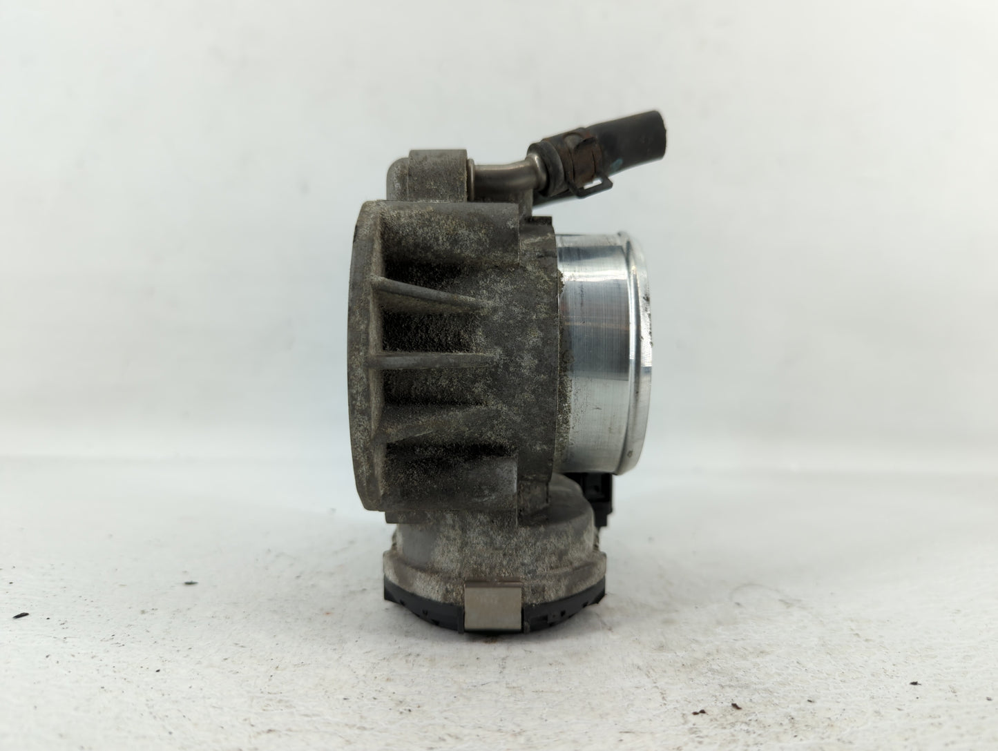 2006-2010 Hyundai Sonata Throttle Body P/N:35100-25200 Fits Fits 2006 2007 2008 2009 2010 2011 2012 2013 OEM Used Auto Parts