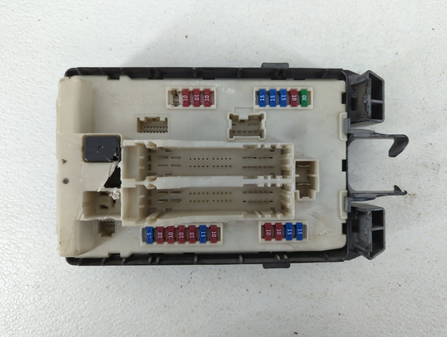 2006 Hyundai Sonata Fusebox Fuse Box Panel Relay Module P/N:7154-9230-30 284B9 JK000 Fits OEM Used Auto Parts - Oemusedautop