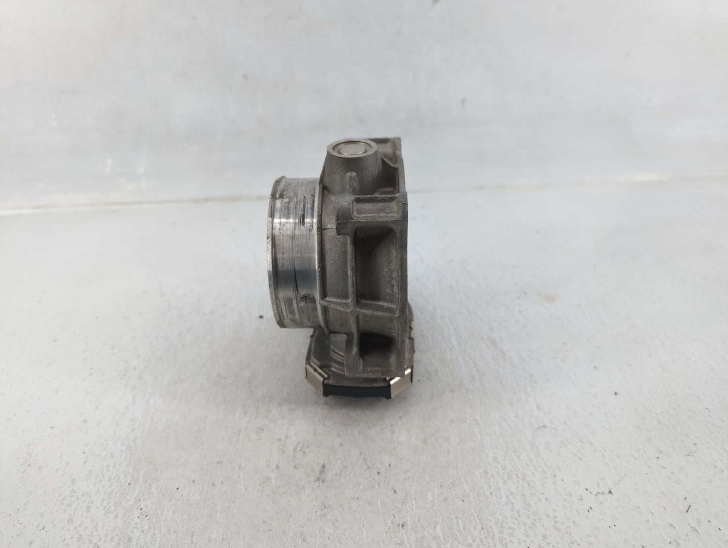 2006-2010 Hyundai Sonata Throttle Body P/N:12632172BA Fits Fits 2006 2007 2008 2009 2010 2011 2012 OEM Used Auto Parts - Oem
