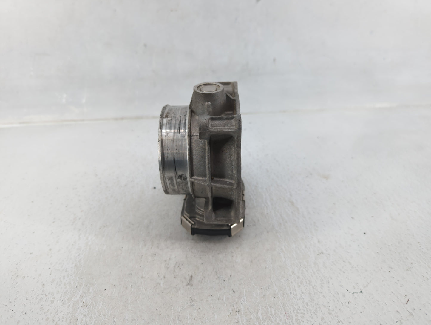 2006-2010 Hyundai Sonata Throttle Body P/N:12632172BA Fits Fits 2006 2007 2008 2009 2010 2011 2012 OEM Used Auto Parts - Oem