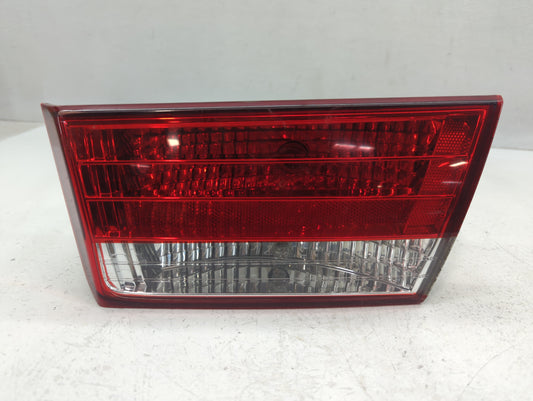 2006-2008 Hyundai Sonata Tail Light Assembly Passenger Right OEM P/N:92404-0A0 Fits Fits 2006 2007 2008 OEM Used Auto Parts 