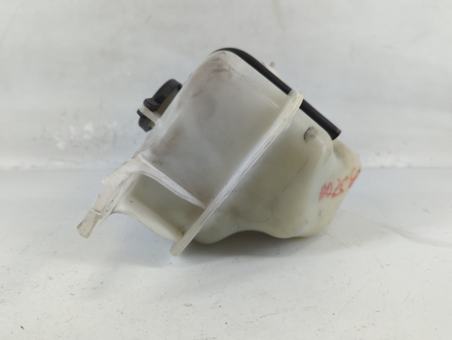 2006-2009 Hyundai Sonata Radiator Coolant Overflow Expansion Tank Bottle 751892 - Oemusedautoparts1.com