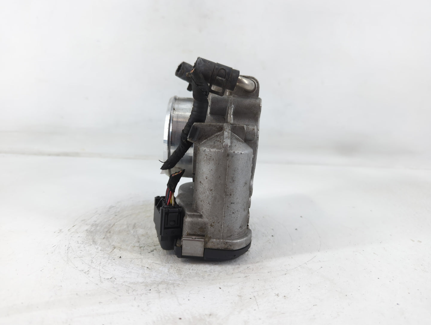 2006-2010 Hyundai Sonata Throttle Body P/N:0 280 750 180 Fits Fits 2006 2007 2008 2009 2010 2011 2012 2013 OEM Used Auto Par