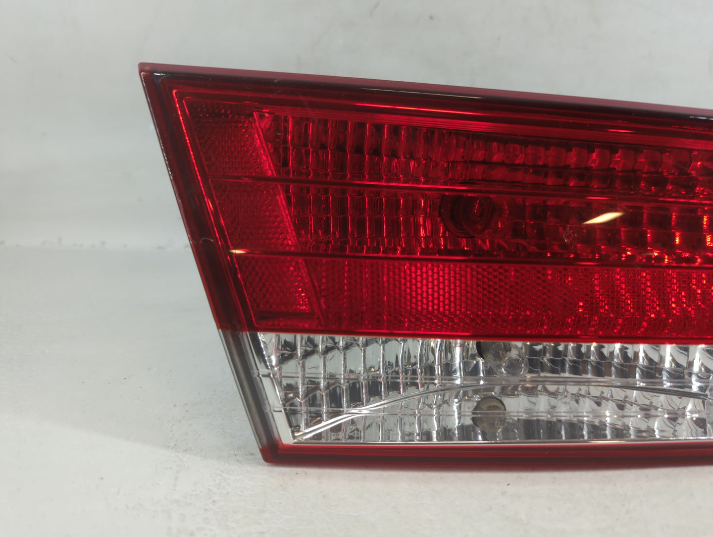 2006-2008 Hyundai Sonata Tail Light Assembly Passenger Right OEM P/N:92403-0A0 Fits Fits 2006 2007 2008 OEM Used Auto Parts 