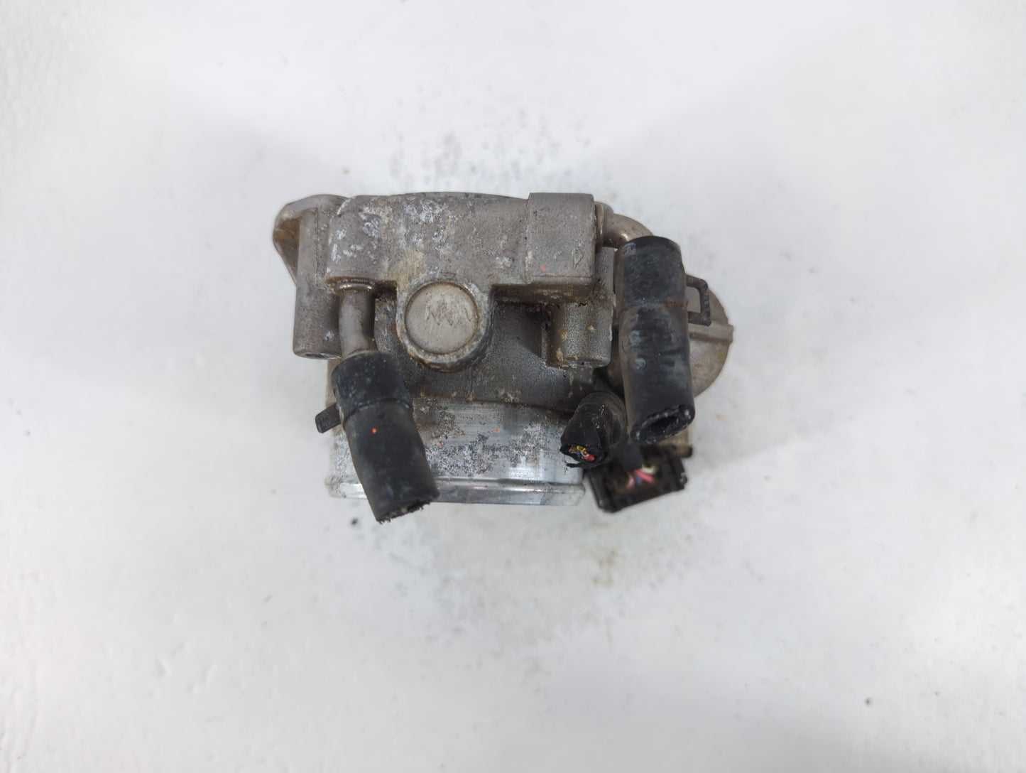 2006-2010 Hyundai Sonata Throttle Body P/N:35100-25200 Fits Fits 2006 2007 2008 2009 2010 2011 2012 2013 OEM Used Auto Parts