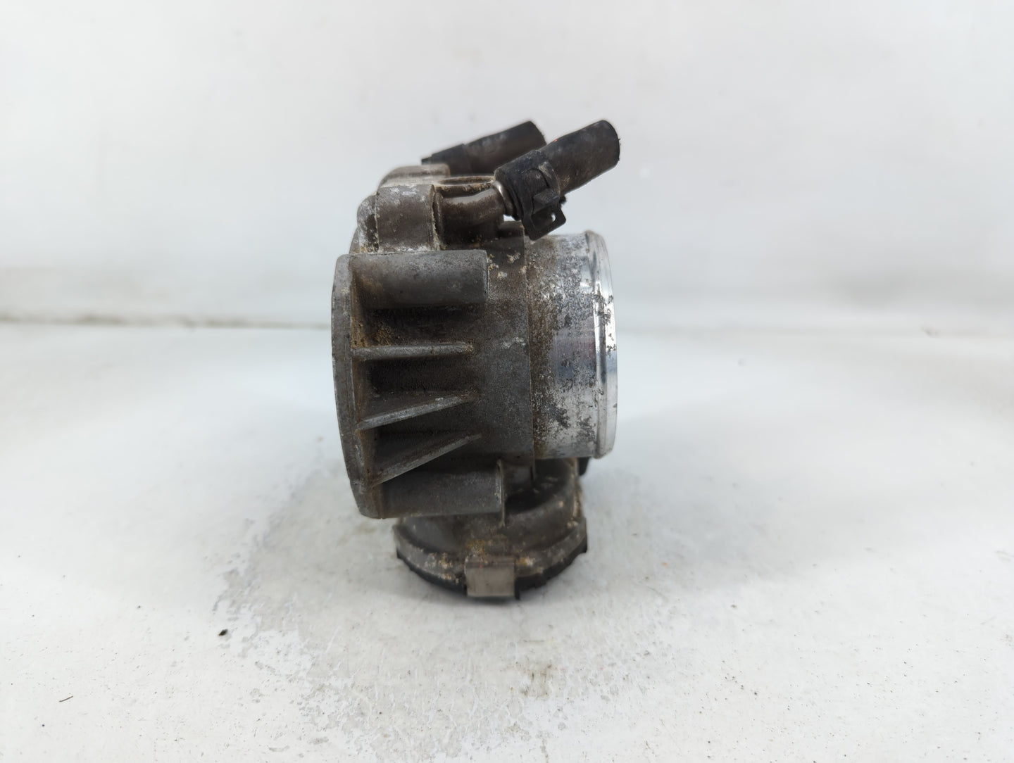 2006-2010 Hyundai Sonata Throttle Body P/N:35100-25200 Fits Fits 2006 2007 2008 2009 2010 2011 2012 2013 OEM Used Auto Parts