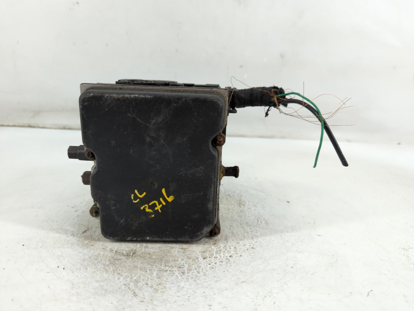 2006 Hyundai Sonata ABS Pump Control Module Replacement P/N:0 265 234 182 Fits OEM Used Auto Parts - Oemusedautoparts1.com