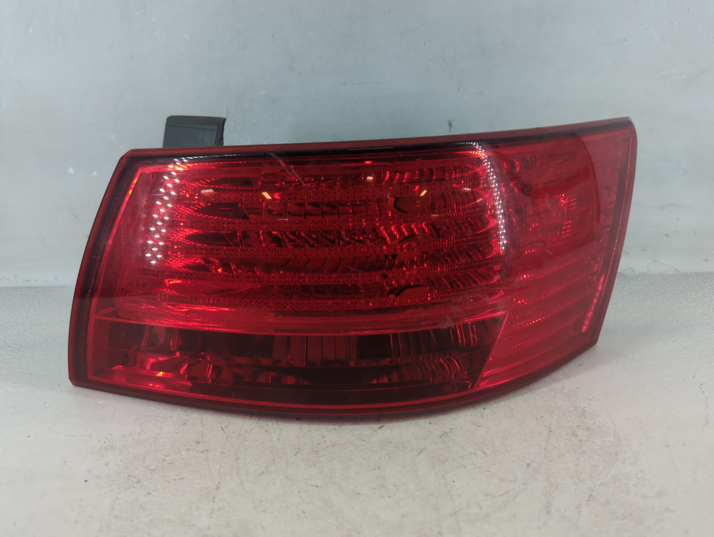 2006-2008 Hyundai Sonata Tail Light Assembly Passenger Right OEM P/N:92402-0A Fits Fits 2006 2007 2008 OEM Used Auto Parts -