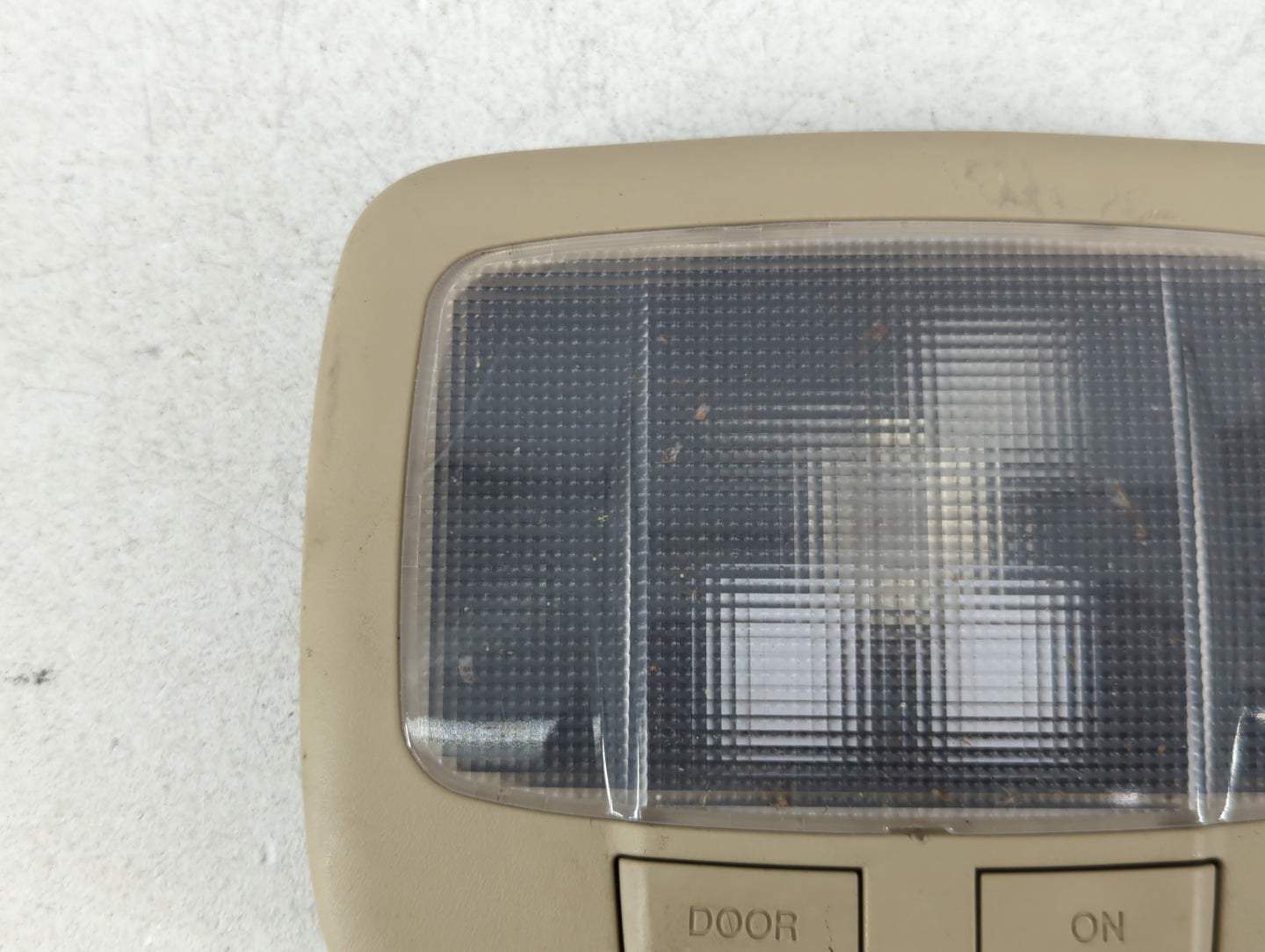 2006-2007 Hyundai Sonata Overhead Roof Console 926910 - Oemusedautoparts1.com