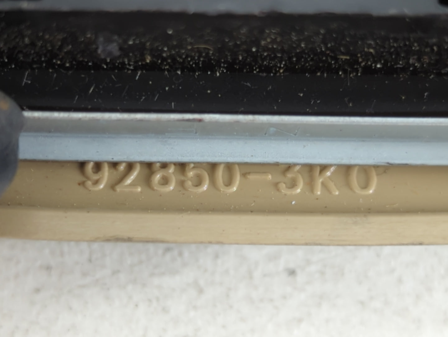 2006-2007 Hyundai Sonata Overhead Roof Console 926910 - Oemusedautoparts1.com