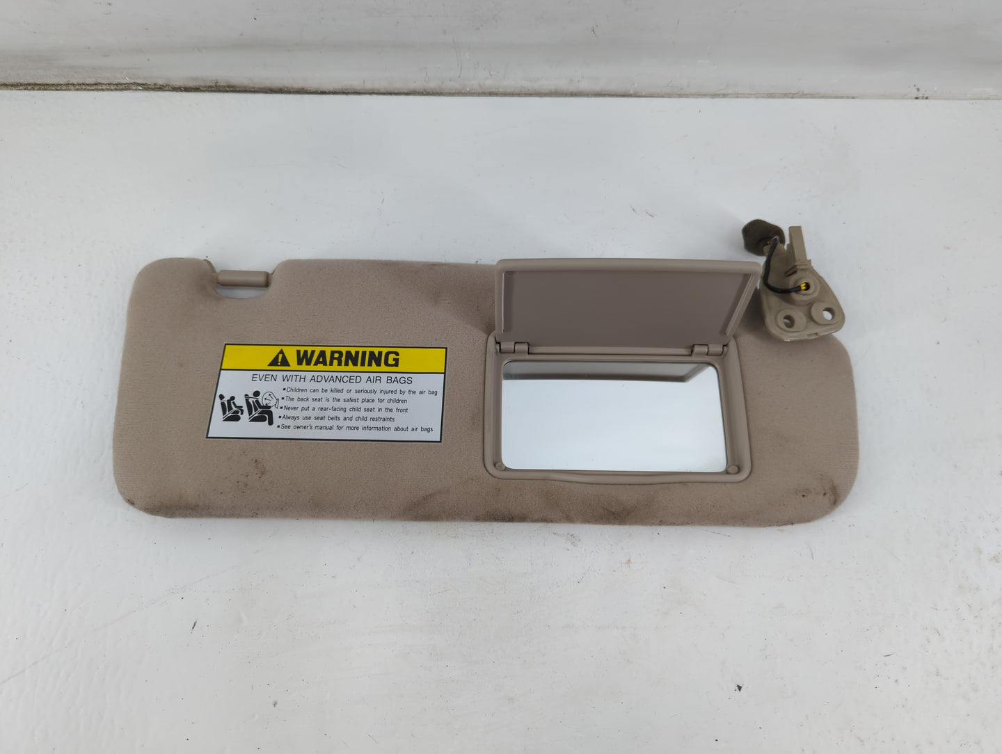2006 Hyundai Sonata Sun Visor Shade Replacement Passenger Right Mirror Fits OEM Used Auto Parts - Oemusedautoparts1.com
