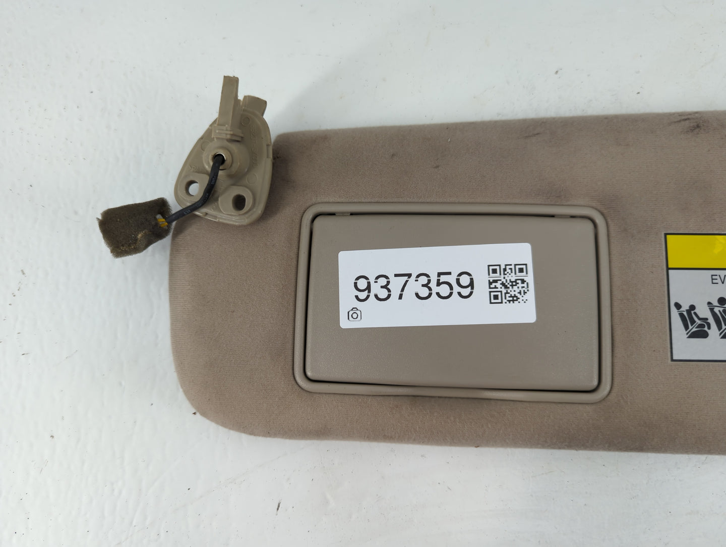 2006 Hyundai Sonata Sun Visor Shade Replacement Driver Left Mirror Fits OEM Used Auto Parts - Oemusedautoparts1.com