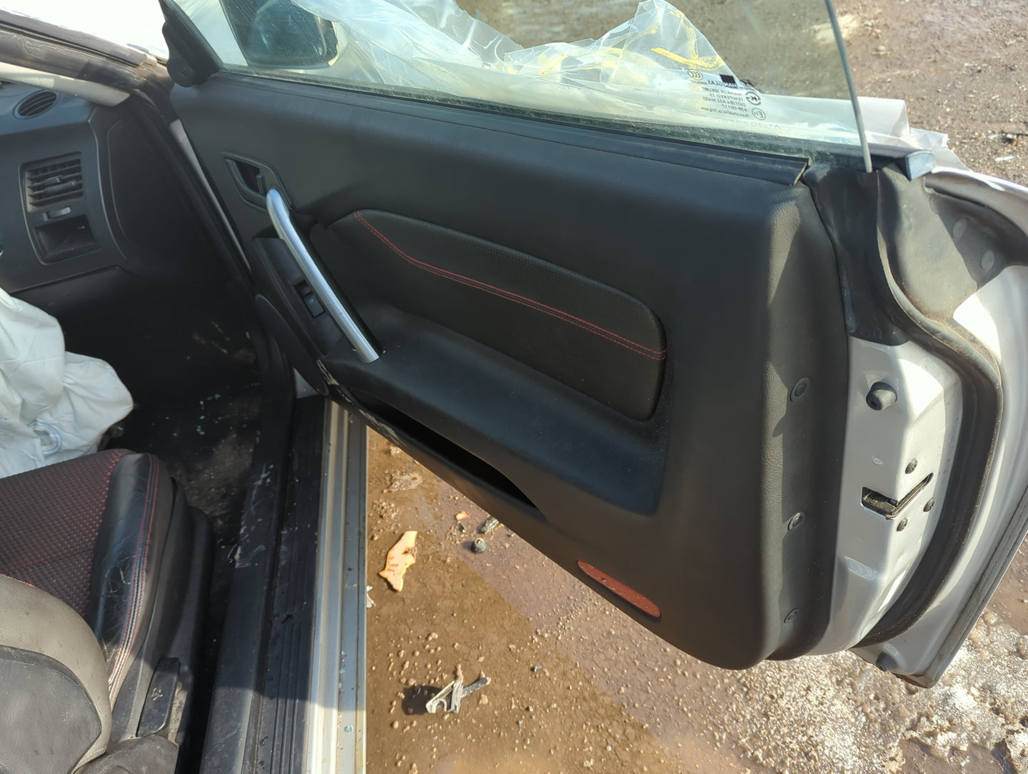 2006 Hyundai Tiburon Front Right Passenger Interior Door Panel Trim - Oemusedautoparts1.com