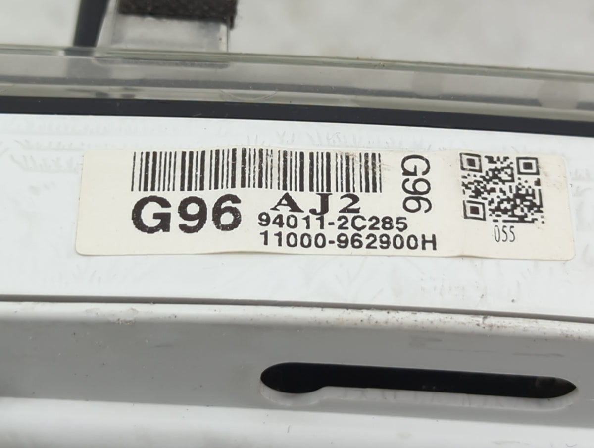 2005-2006 Hyundai Tiburon Instrument Cluster Speedometer Gauges P/N:G96AJ2 94011-2C285 Miles: Fits Fits 2005 2006 OEM Used A