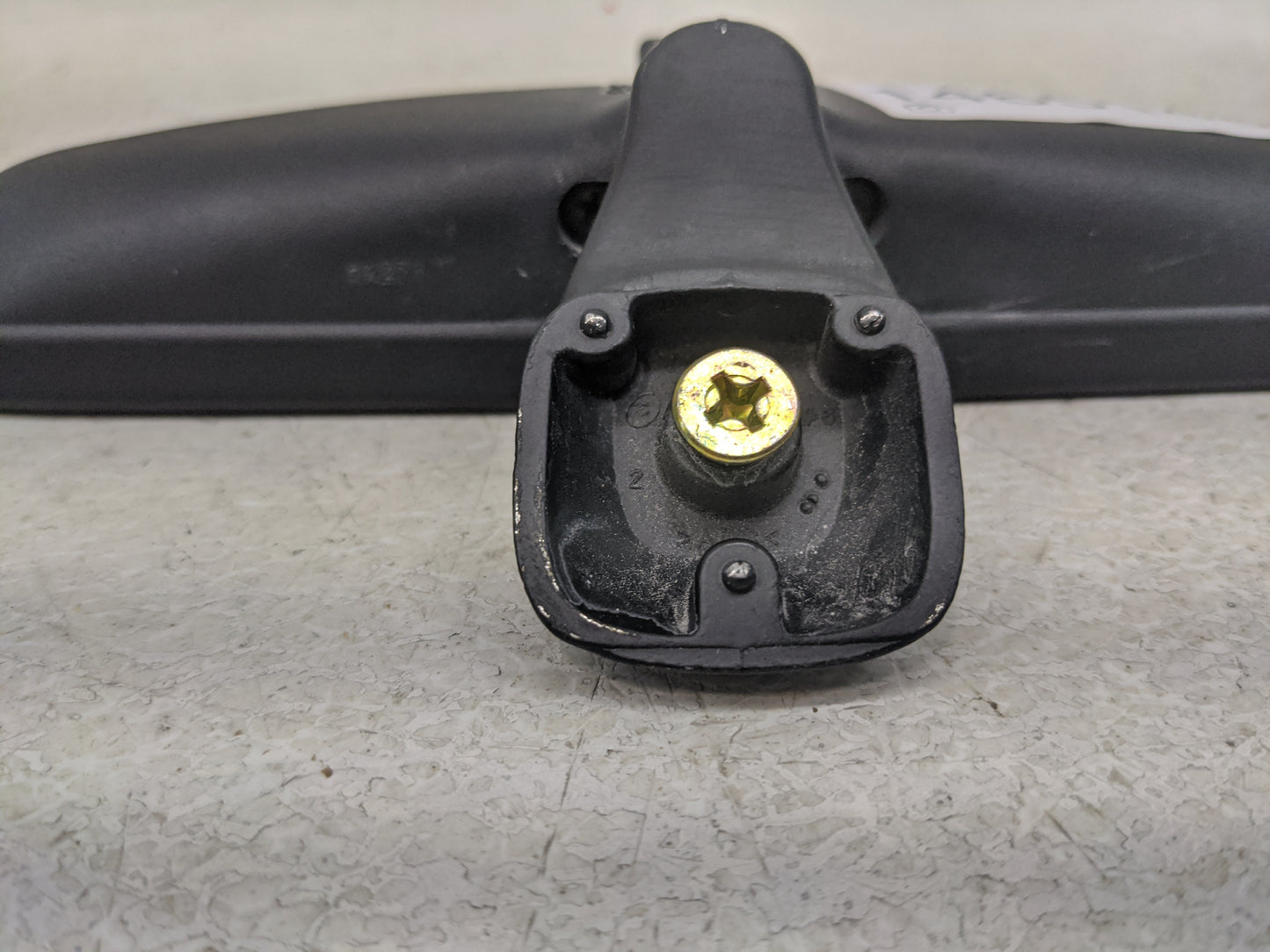 2006 Hyundai Tiburon Interior Rear View Mirror Replacement OEM P/N:010082 Fits OEM Used Auto Parts - Oemusedautoparts1.com