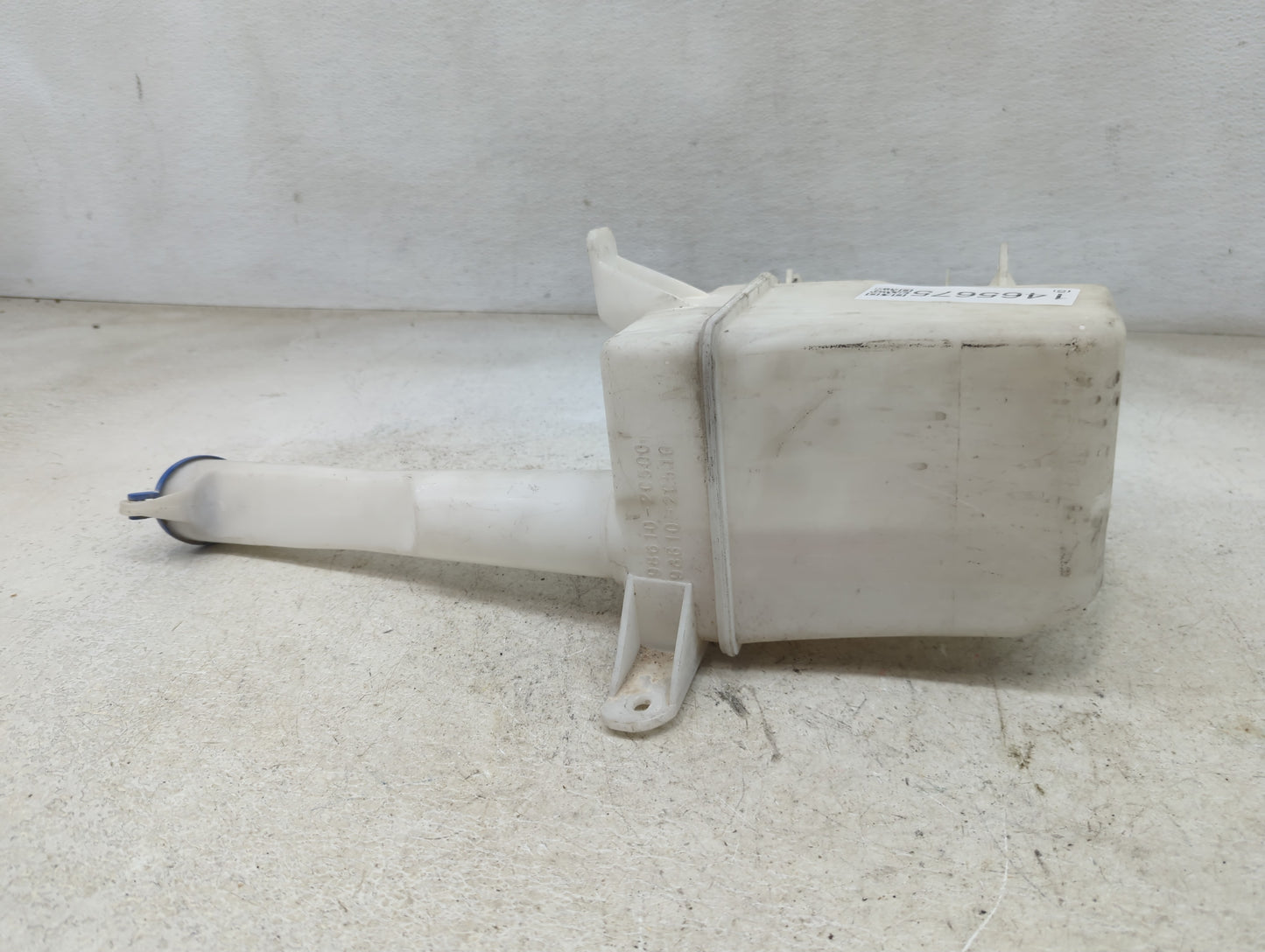 2005-2008 Hyundai Tiburon Windshield Washer Fluid Reservoir Bottle Oem 1465675 - Oemusedautoparts1.com