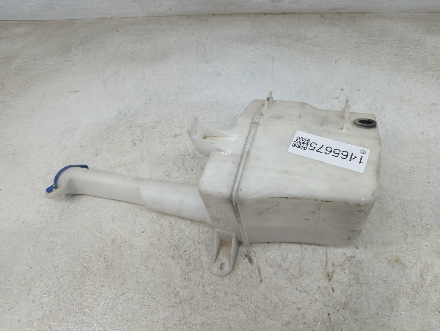 2005-2008 Hyundai Tiburon Windshield Washer Fluid Reservoir Bottle Oem 1465675 - Oemusedautoparts1.com