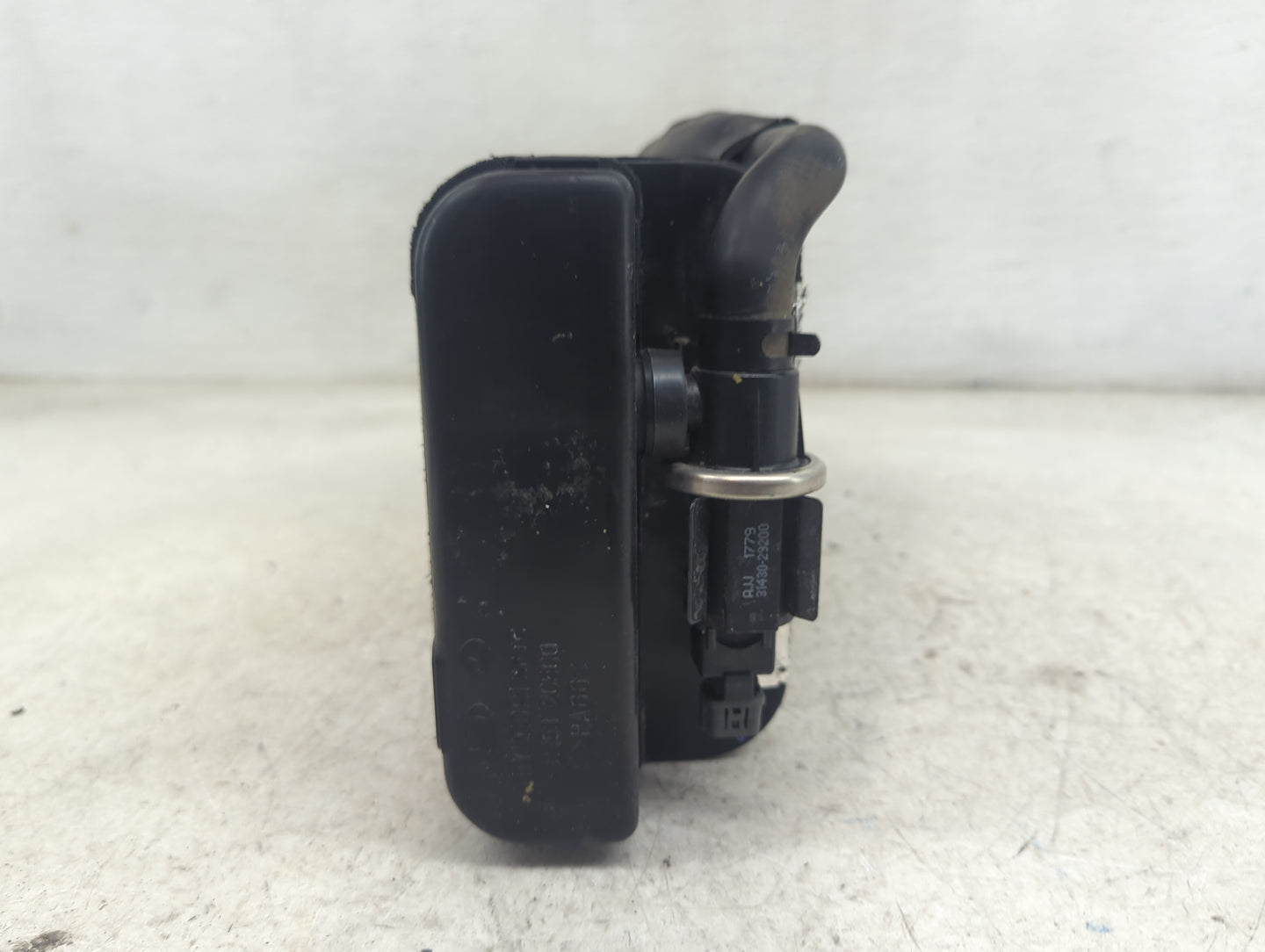 2006 Hyundai Tiburon Fuel Vapor Charcoal Canister - Oemusedautoparts1.com