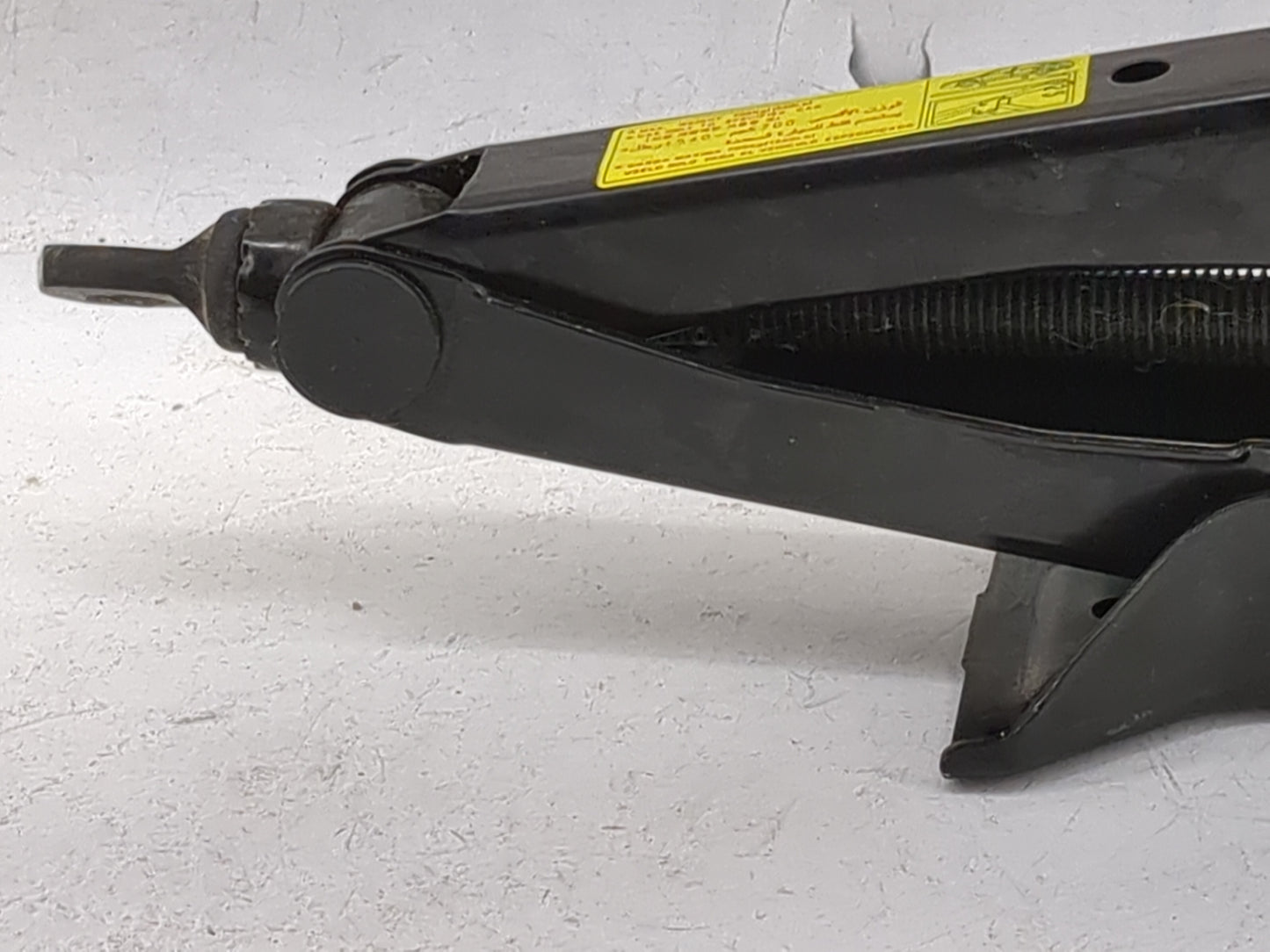 2006 Hyundai Tiburon Spare Scissor Car Jack 1479990 - Oemusedautoparts1.com