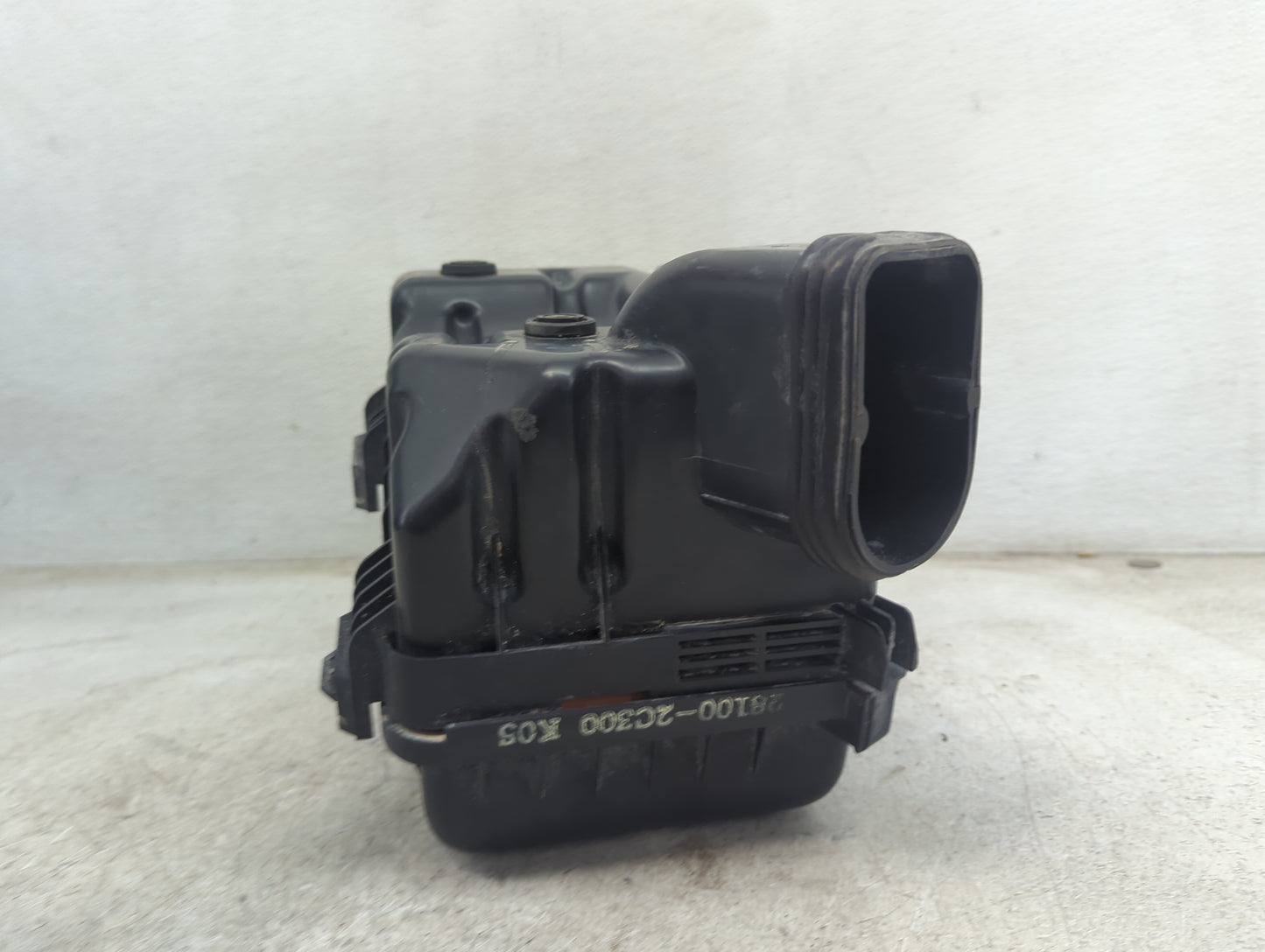 2003-2008 Hyundai Tiburon Air Cleaner Intake-duct Hose Tube 1481052 - Oemusedautoparts1.com