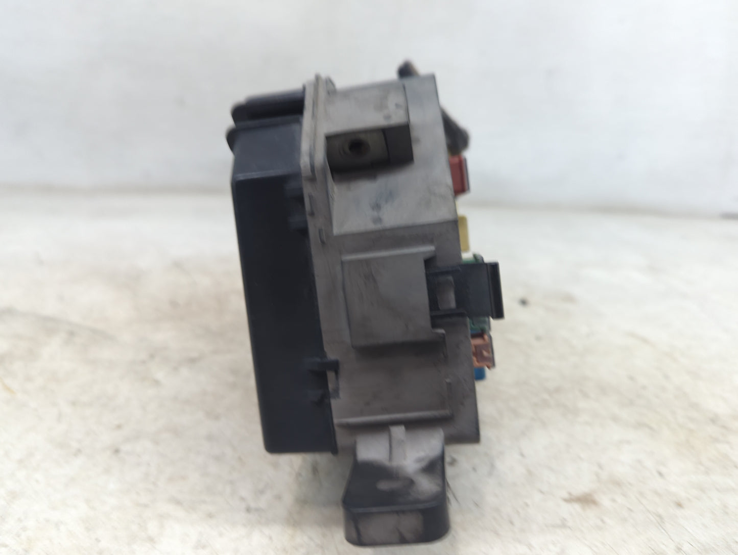 2003-2008 Hyundai Tiburon Fusebox Fuse Box Panel Relay Module P/N:91259 2C070 N91259-2C070-04 Fits OEM Used Auto Parts - Oem