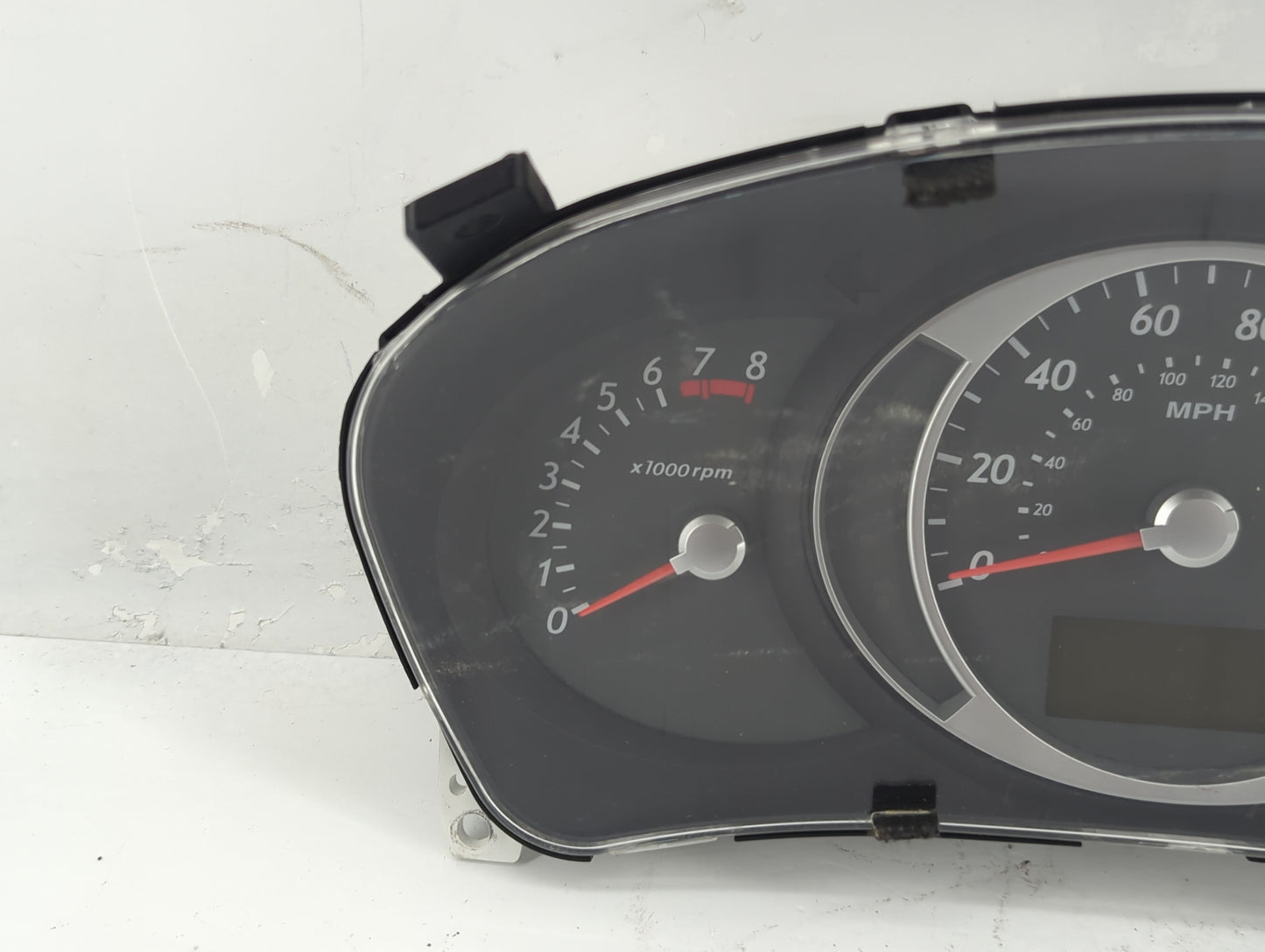 2005-2006 Hyundai Tucson Instrument Cluster Speedometer Gauges P/N:94001-2E130 Fits Fits 2005 2006 OEM Used Auto Parts - Oem