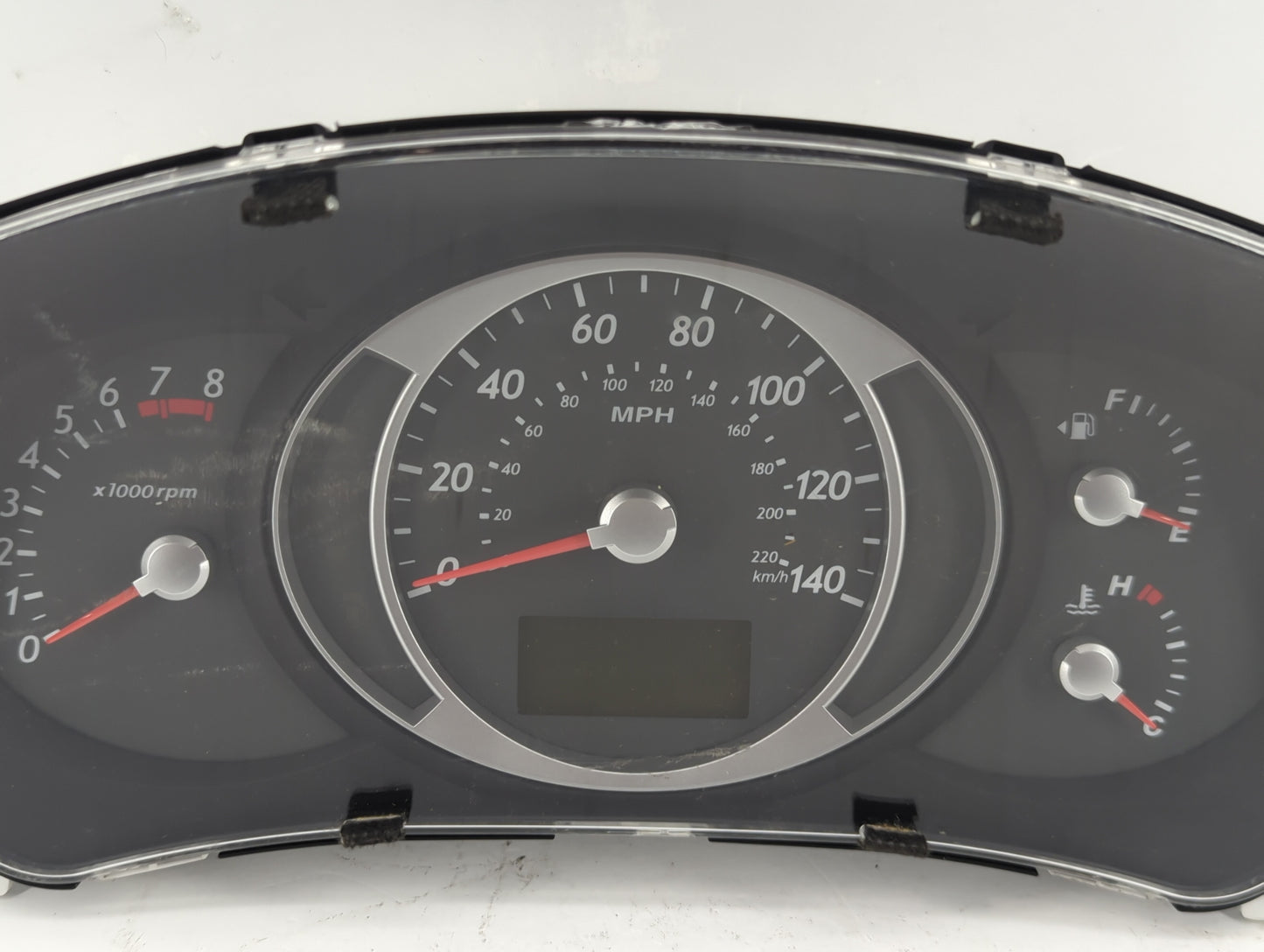 2005-2006 Hyundai Tucson Instrument Cluster Speedometer Gauges P/N:94001-2E130 Fits Fits 2005 2006 OEM Used Auto Parts - Oem