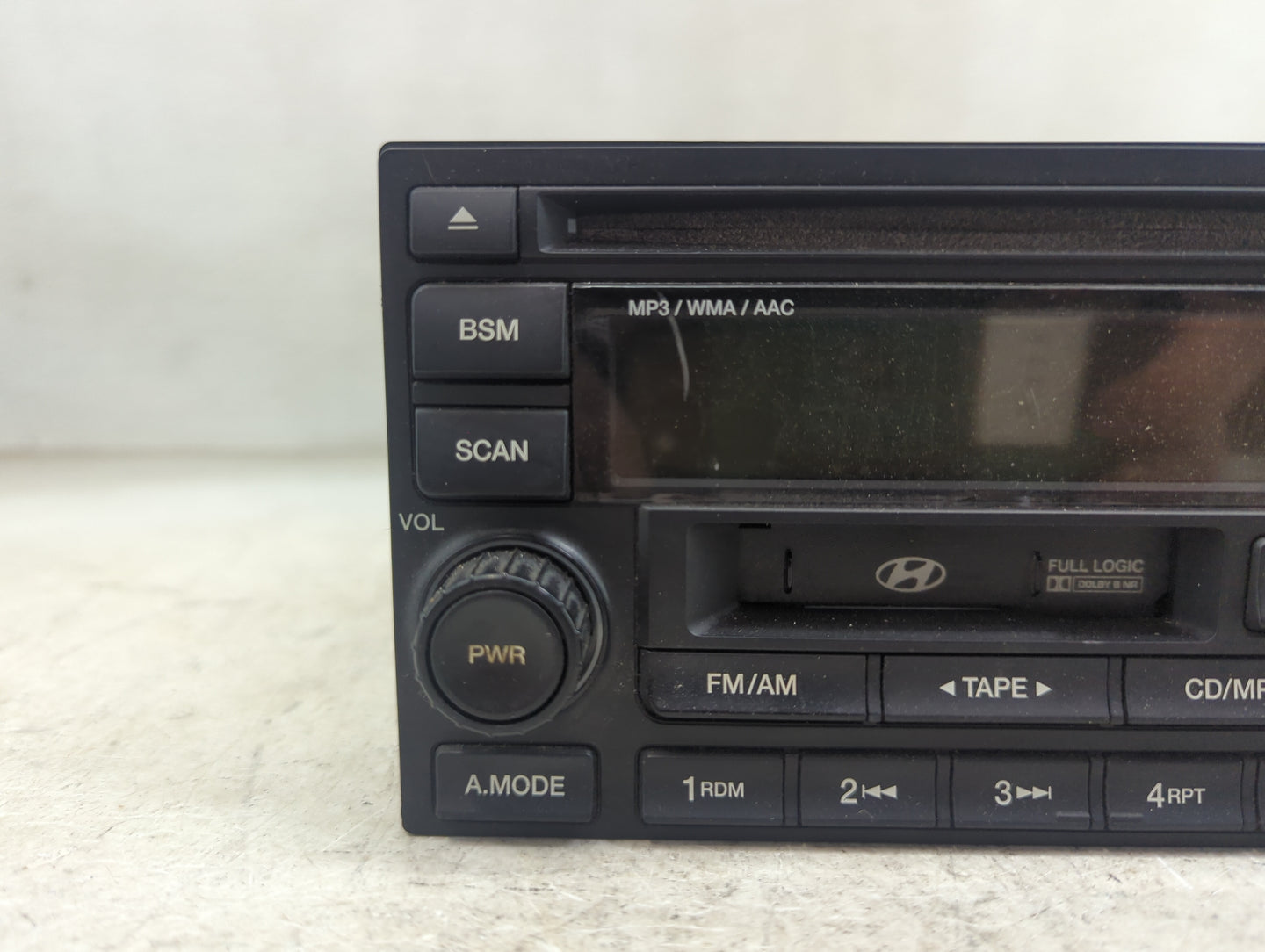 2005-2006 Hyundai Tucson Radio AM FM Cd Player Receiver Replacement P/N:96180-2E101 HMP-280JMLN Fits Fits 2005 2006 OEM Used