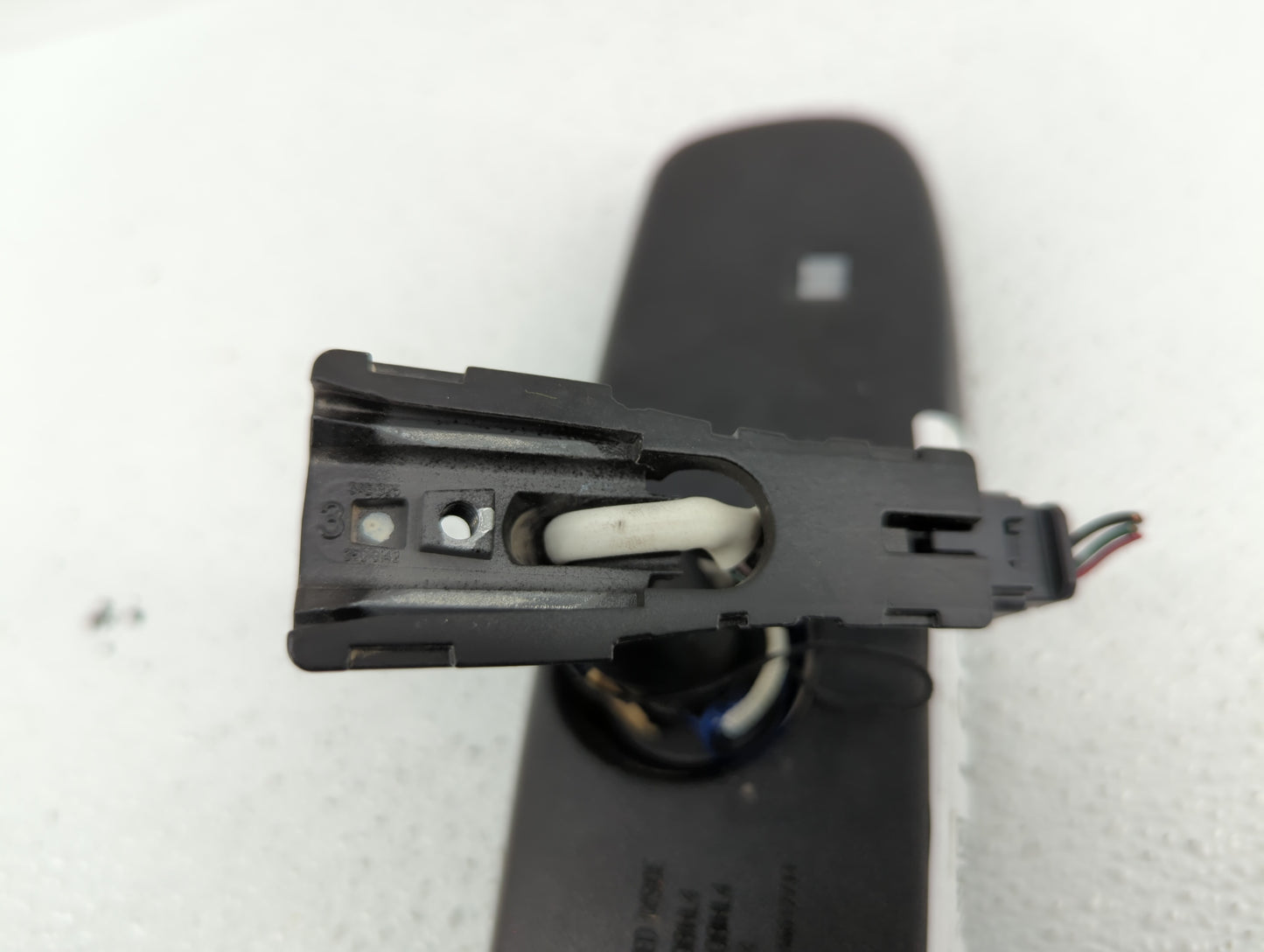 2005-2008 Hyundai Tucson Interior Rear View Mirror Replacement OEM P/N:E11026006 E4022143 Fits OEM Used Auto Parts - Oemused