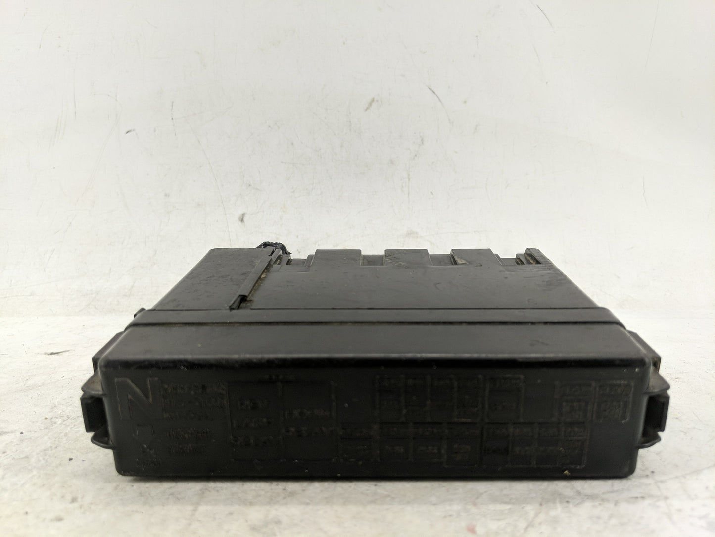 2005-2006 Infiniti G35 Fusebox Fuse Box Panel Relay Module Fits Fits 2005 2006 OEM Used Auto Parts - Oemusedautoparts1.com