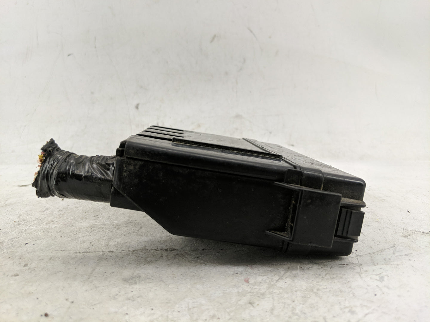 2005-2006 Infiniti G35 Fusebox Fuse Box Panel Relay Module Fits Fits 2005 2006 OEM Used Auto Parts - Oemusedautoparts1.com