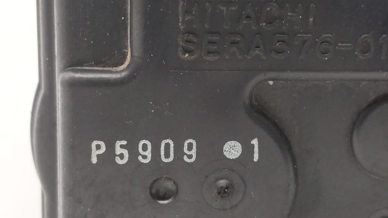 2006-2007 Infiniti G35 Throttle Body P/N:RME70-04 Fits Fits 2006 2007 2008 2009 OEM Used Auto Parts - Oemusedautoparts1.com