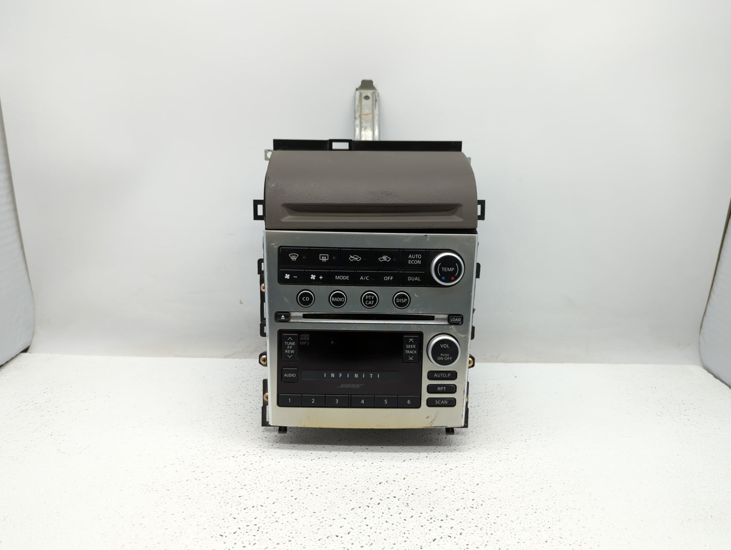 2006-2007 Infiniti G35 Radio Control Panel - Oemusedautoparts1.com