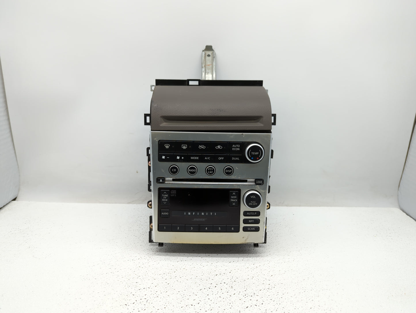 2006-2007 Infiniti G35 Radio Control Panel - Oemusedautoparts1.com