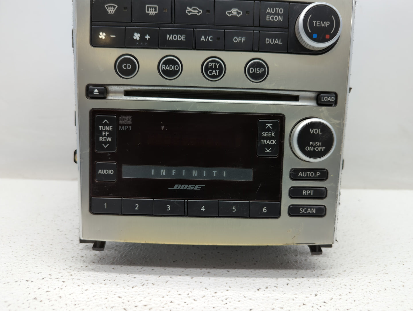 2006-2007 Infiniti G35 Radio Control Panel - Oemusedautoparts1.com