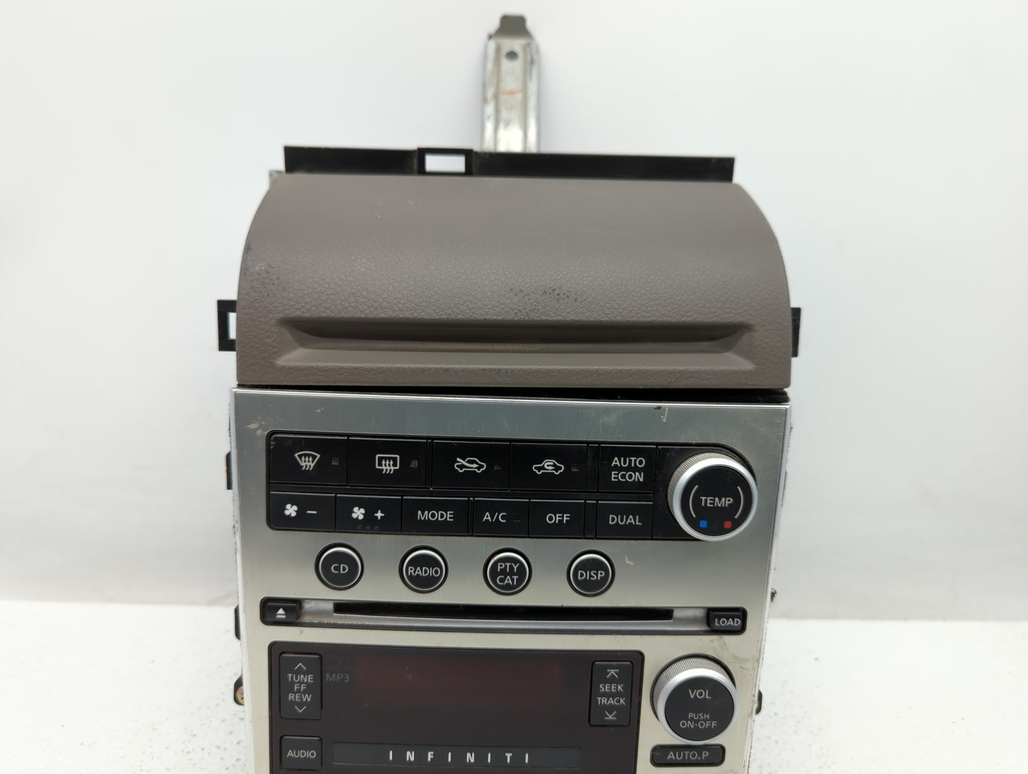 2006-2007 Infiniti G35 Radio Control Panel - Oemusedautoparts1.com