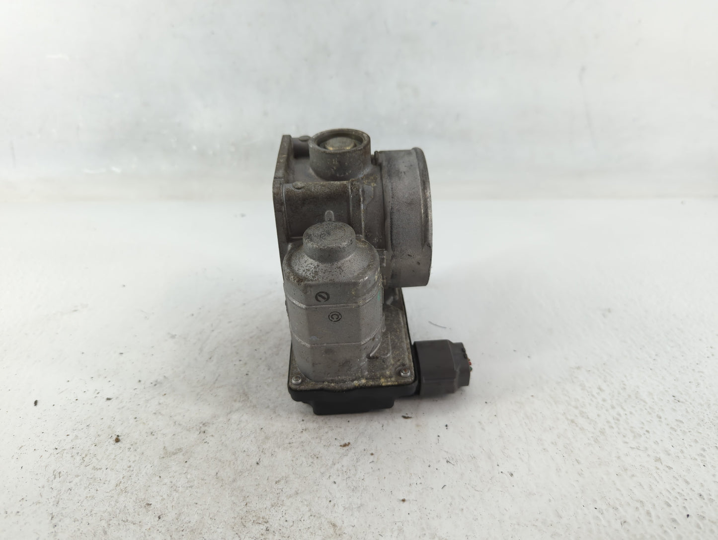2006-2007 Infiniti G35 Throttle Body P/N:RME70-04 Fits Fits 2006 2007 2008 2009 OEM Used Auto Parts - Oemusedautoparts1.com