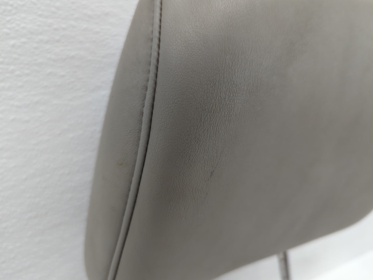 2006 Infiniti G35 Headrest Head Rest Front Driver Passenger Seat Fits OEM Used Auto Parts - Oemusedautoparts1.com