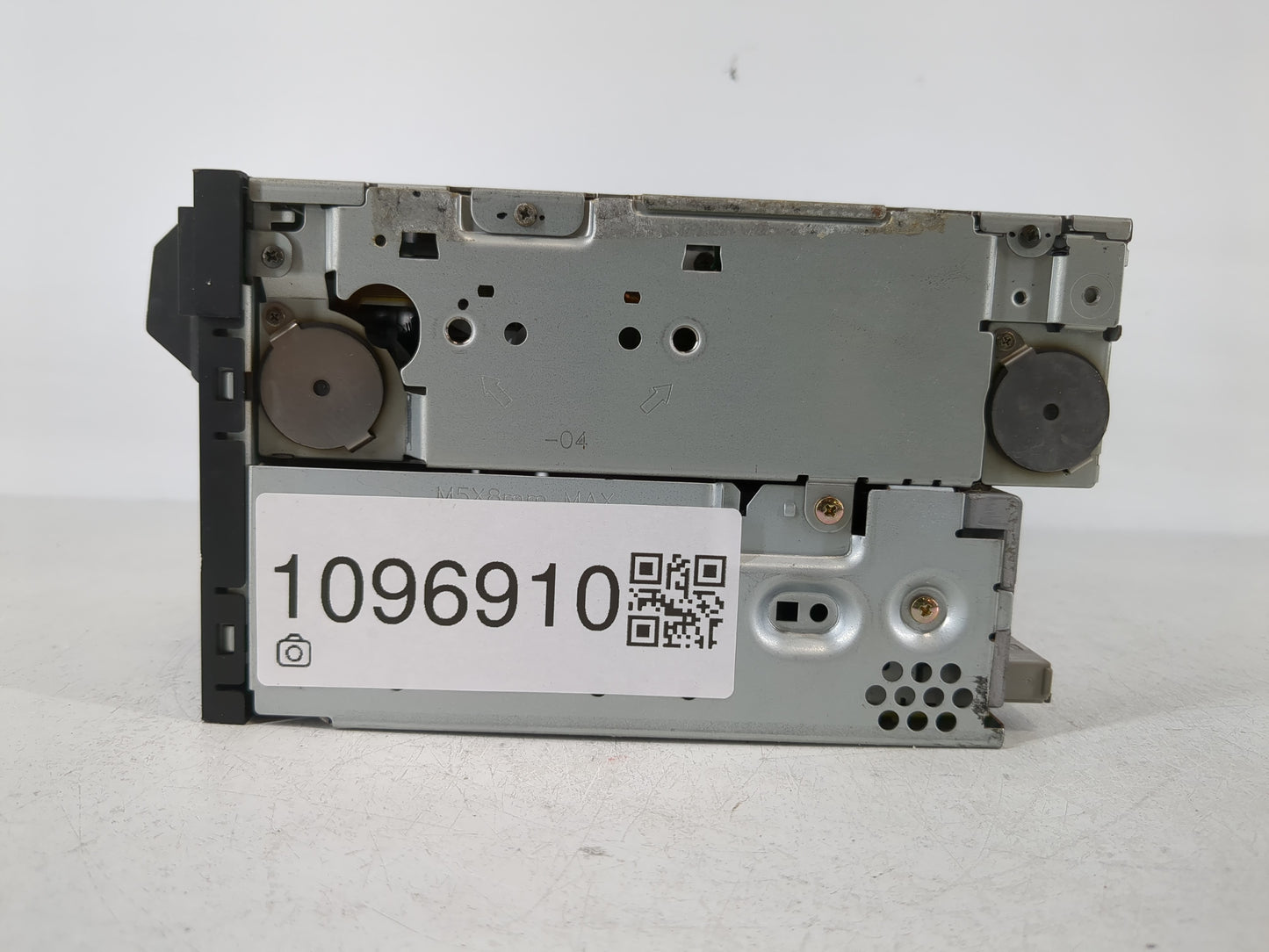 2006-2007 Infiniti M35 Radio AM FM Cd Player Receiver Replacement P/N:28185 EH200 Fits Fits 2006 2007 OEM Used Auto Parts - 