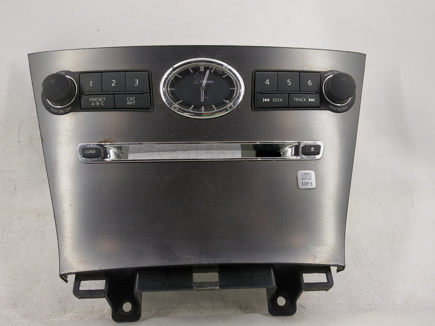 2006-2007 Infiniti M35 Radio Control Panel - Oemusedautoparts1.com