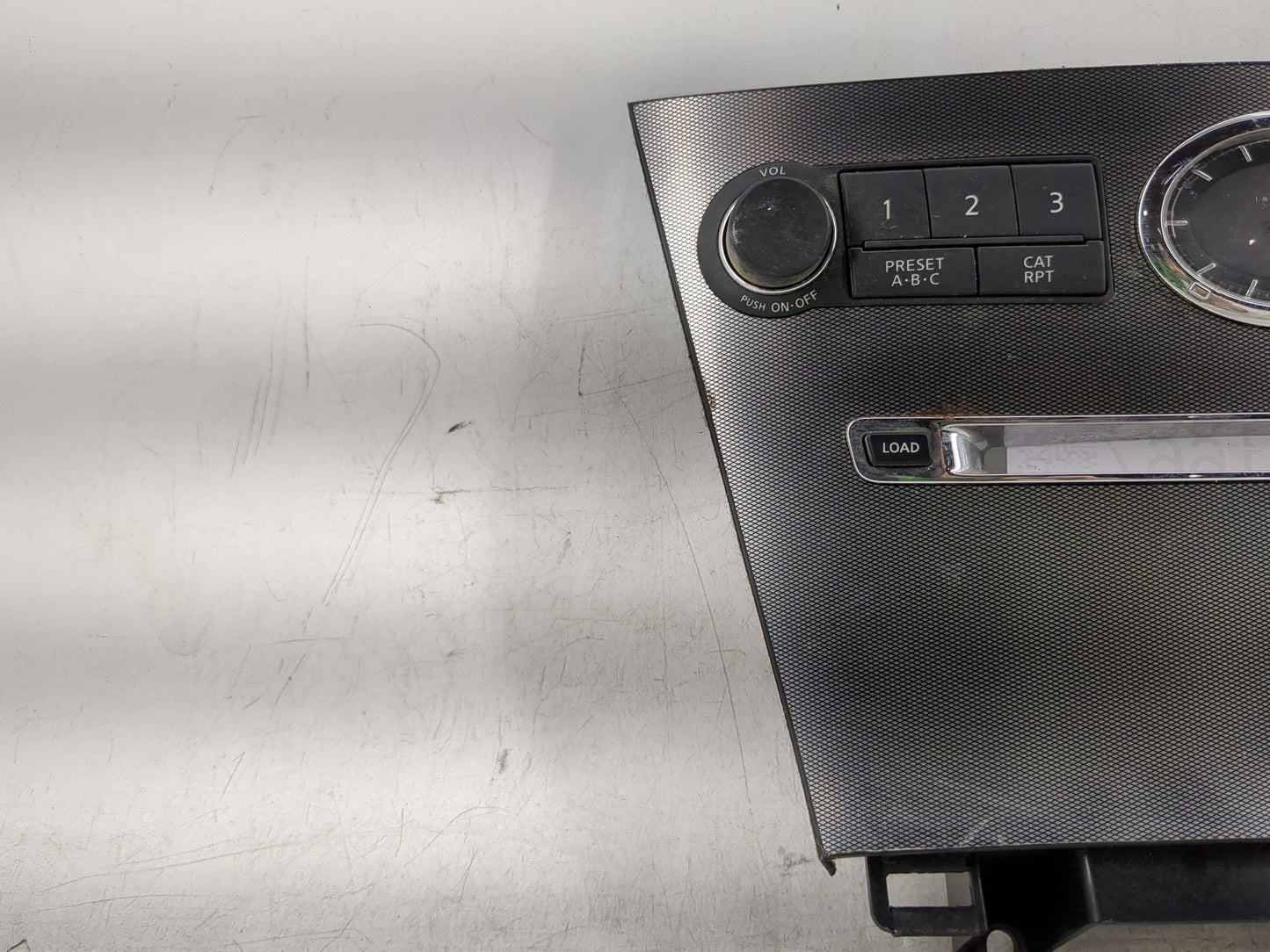 2006-2007 Infiniti M35 Radio Control Panel - Oemusedautoparts1.com