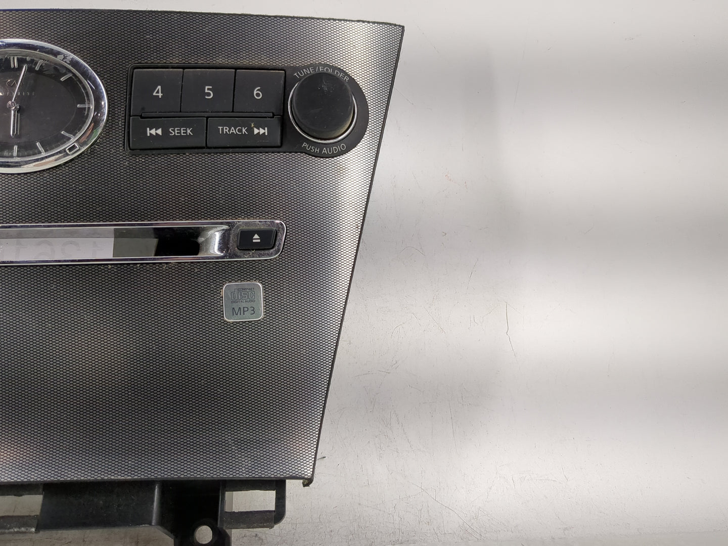 2006-2007 Infiniti M35 Radio Control Panel - Oemusedautoparts1.com