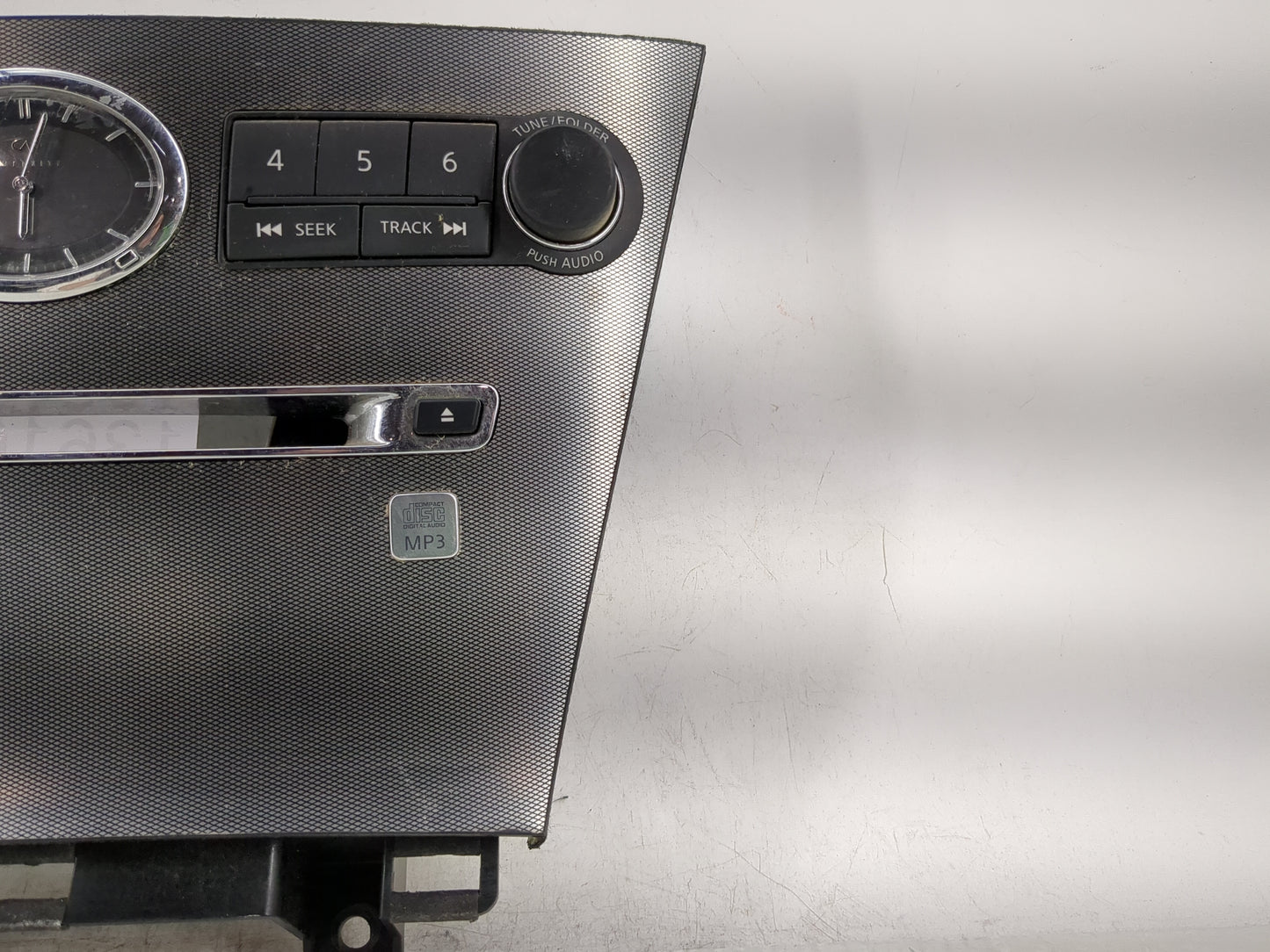 2006-2007 Infiniti M35 Radio Control Panel - Oemusedautoparts1.com