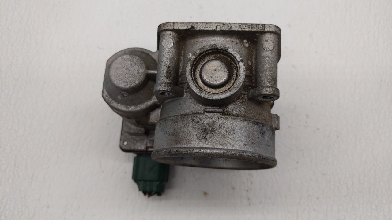 2006-2008 Infiniti M35 Throttle Body P/N:RME70-04 Fits Fits 2006 2007 2008 2009 OEM Used Auto Parts - Oemusedautoparts1.com
