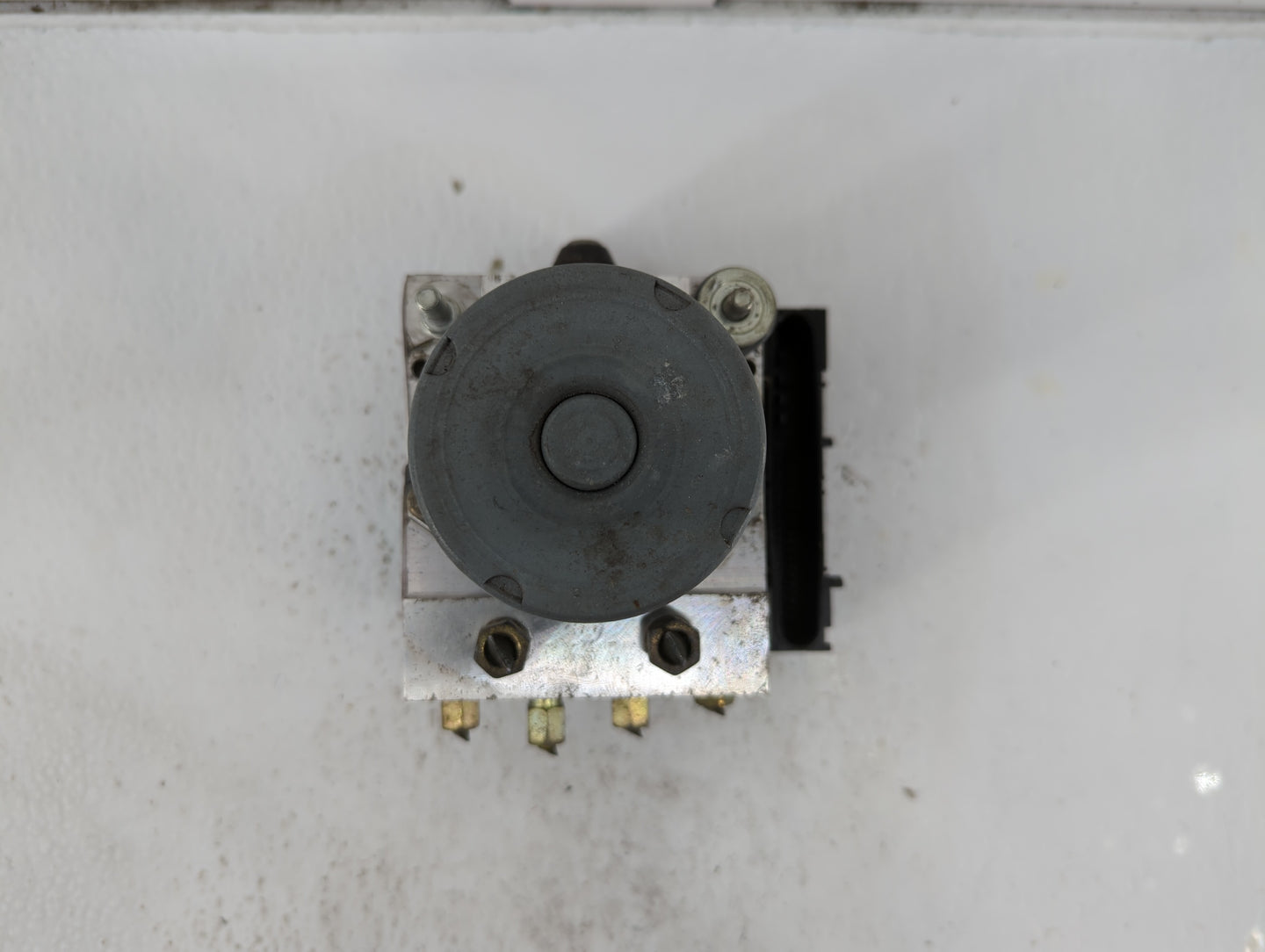 2006-2007 Infiniti M35 ABS Pump Control Module Replacement P/N:47660 EH41D Fits Fits 2006 2007 OEM Used Auto Parts - Oemused